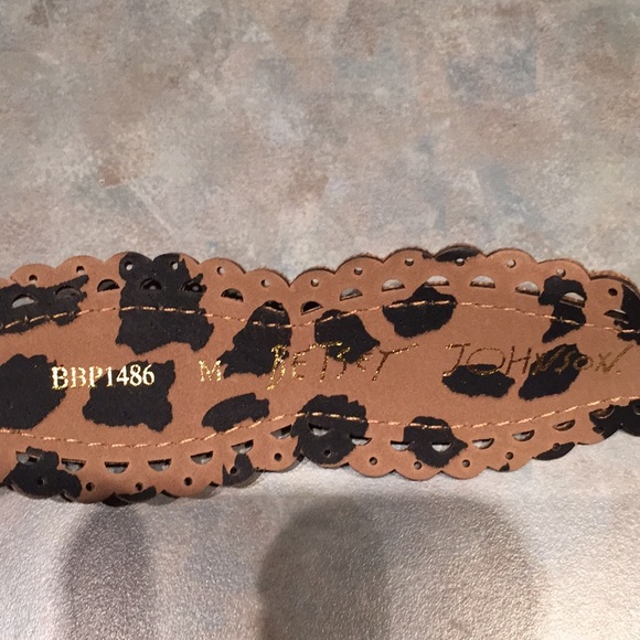Betsey Johnson brown belt - Picture 4 of 7